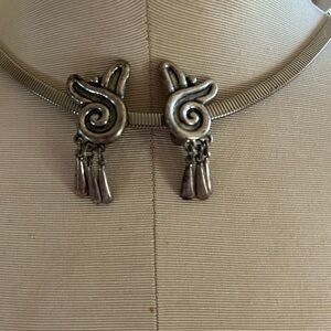 Vintage Sancrest R clip on Earrings